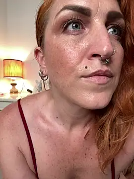 DGalNextDoor Webcam show