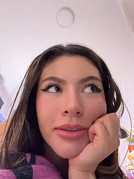 Your_Honeey's Webcam Show