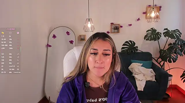 Chat +18 de dina_ride ao vivo