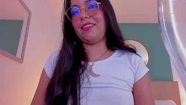lucy_blue28 webcam show