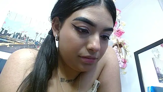 eva_six Show in webcam