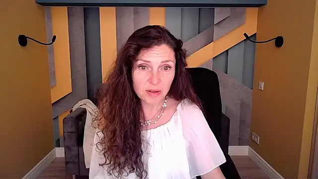Chatroom XXX en direct de EllaLong
