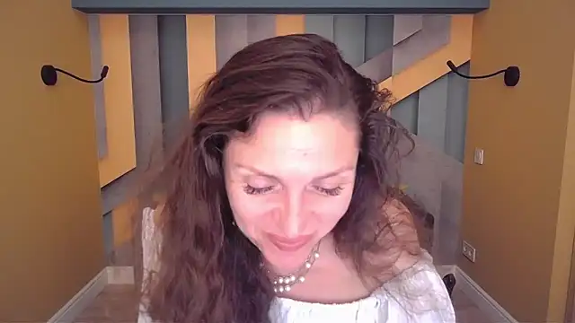 EllaLong's Live XXX Chat