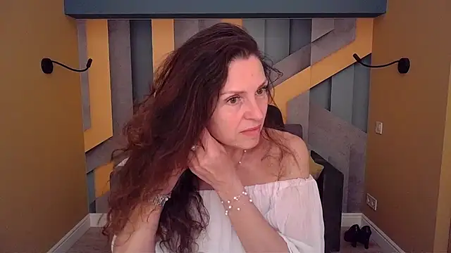 EllaLong's Live XXX Chat