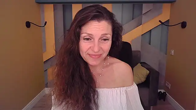 EllaLong's Live XXX Chat