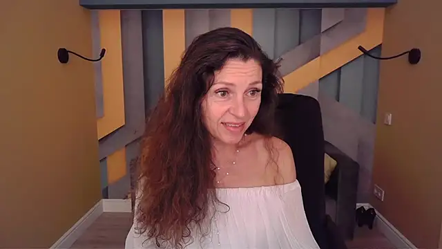 EllaLong Chat XXX in diretta