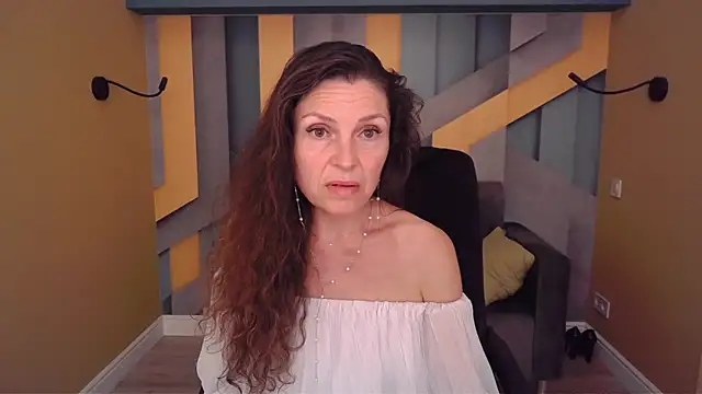 EllaLong's Live XXX Chat