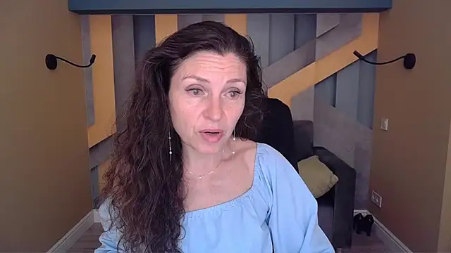 EllaLong's Live XXX Chat