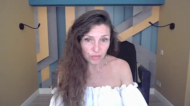 EllaLong's Live XXX Chat