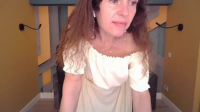 Chat +18 de EllaLong ao vivo