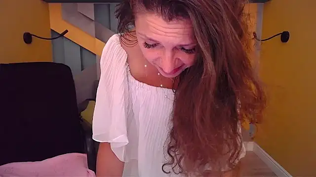 EllaLong Chat XXX live