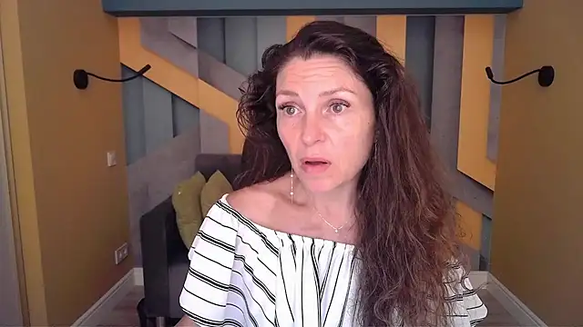 EllaLong Chat XXX live