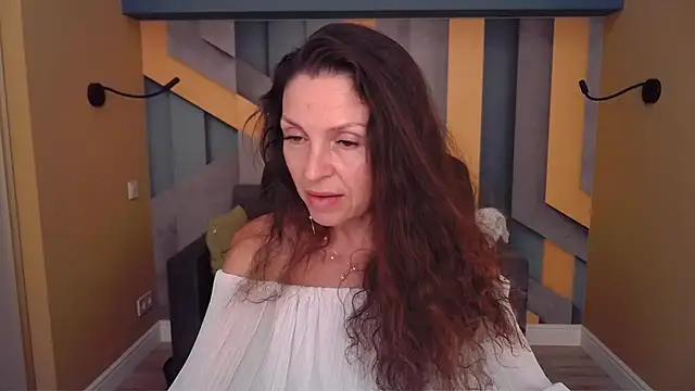 EllaLong Chat XXX in diretta