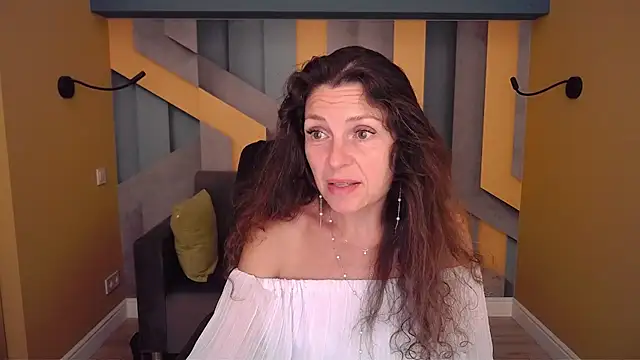 EllaLong's Live XXX Chat