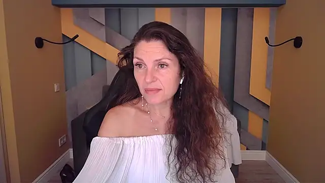 EllaLong's Live XXX Chat