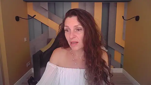 Chat +18 de EllaLong ao vivo