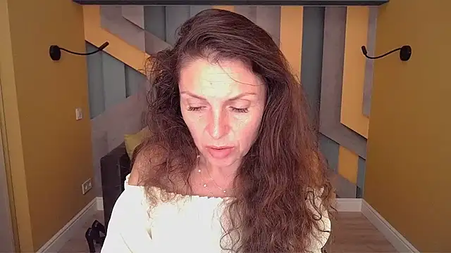 הופעת וובקאם של EllaLong