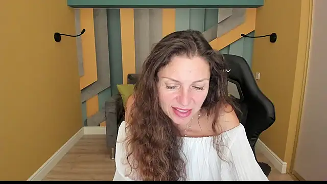EllaLong live XXX chat