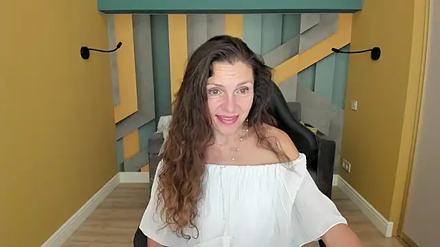 EllaLong Chat XXX in diretta