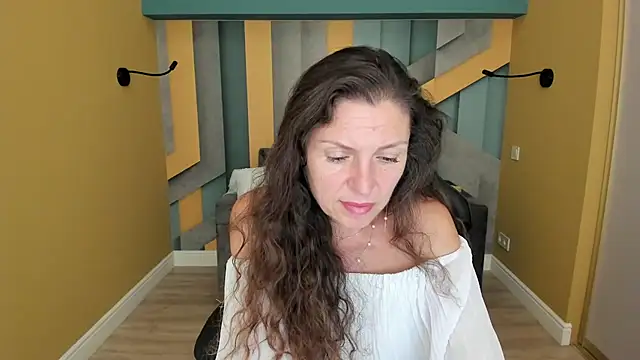 EllaLong Adlı Modelin Canlı XXX Sohbeti