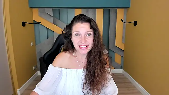 EllaLong's Live XXX Chat