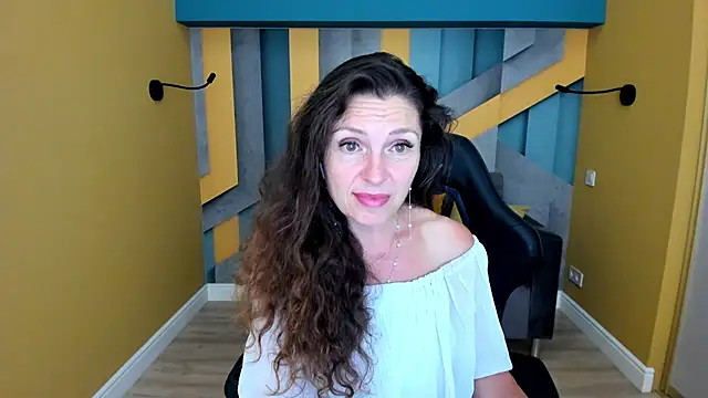 EllaLong's Live XXX Chat