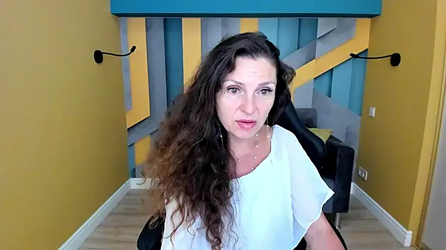 EllaLong live XXX chat