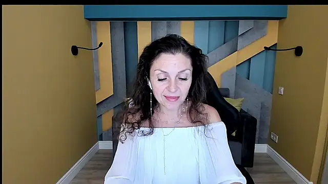 EllaLong Adlı Modelin Canlı XXX Sohbeti