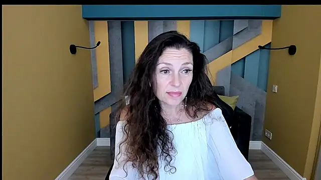 EllaLong's Live XXX Chat