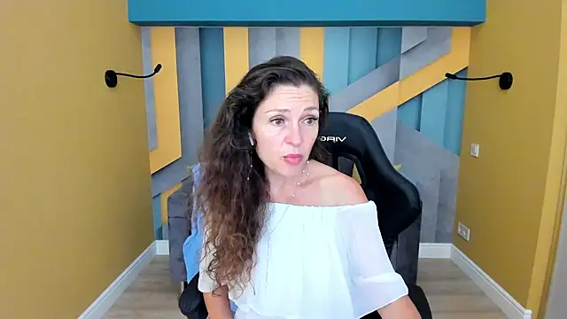 צ'אט XXX בשידור חי של EllaLong
