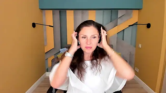 EllaLong Chat XXX live