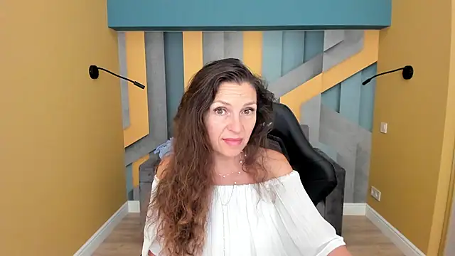 Chatroom XXX en direct de EllaLong