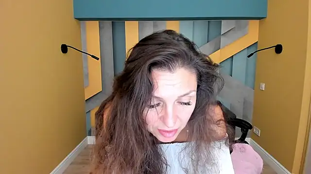 EllaLong Adlı Modelin Canlı XXX Sohbeti