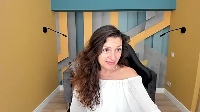 EllaLong Chat XXX in diretta