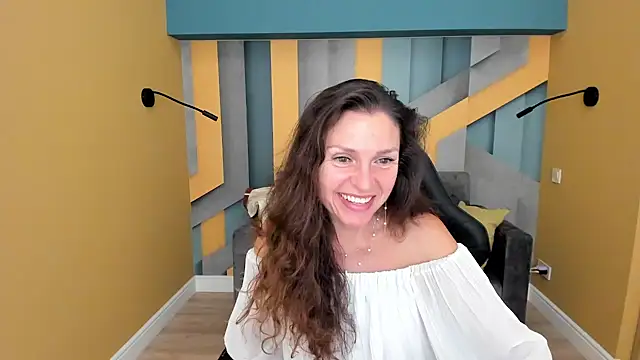 EllaLong's Live XXX Chat