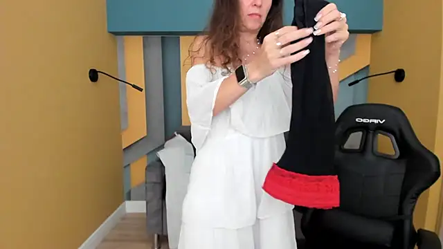 EllaLong Chat XXX live