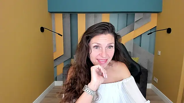 EllaLong's Live XXX Chat