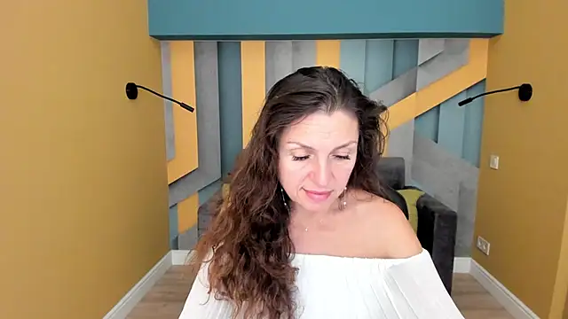 EllaLong Chat XXX in diretta