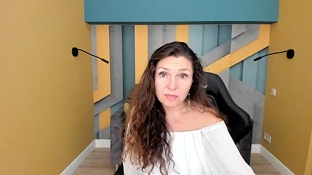 EllaLong: απευθείας συνομιλία ΧΧΧ
