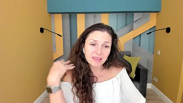 دردشة EllaLong الجنسية المباشرة