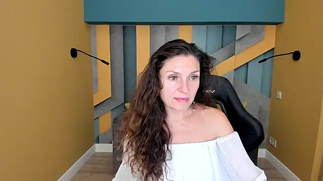 Chat +18 de EllaLong ao vivo