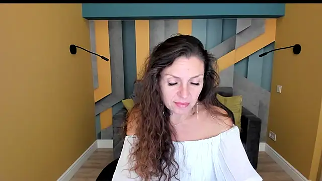 EllaLong's Live XXX Chat