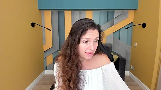 EllaLong Chat XXX in diretta