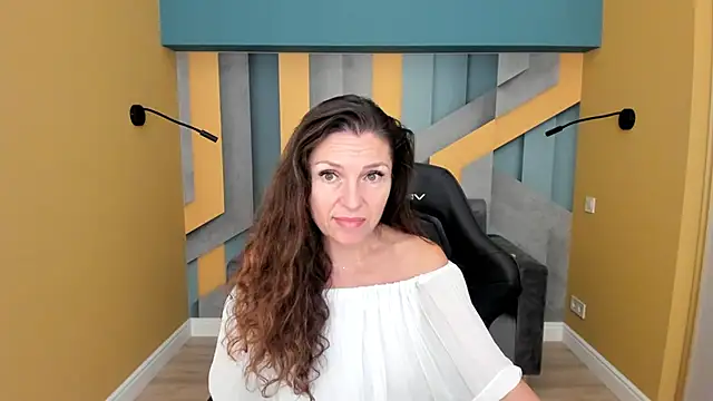 EllaLong's Webcam Show