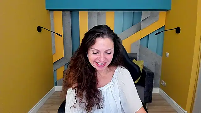 EllaLong's Live XXX Chat