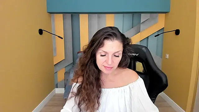 EllaLong Adlı Modelin Canlı XXX Sohbeti