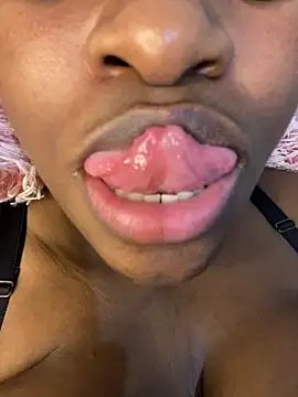 Blackpinkylips2025 Chat XXX in diretta