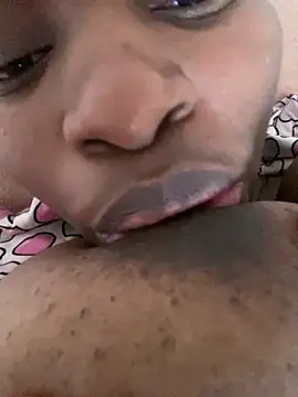 Blackpinkylips2025 Chat XXX in diretta