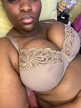 Blackpinkylips2025 Adlı Modelin Canlı XXX Sohbeti