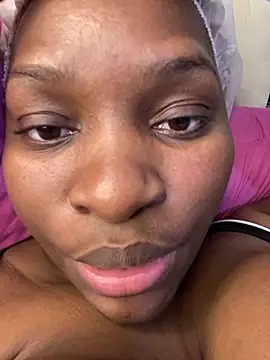 XXX chat uživo modela Blackpinkylips2025